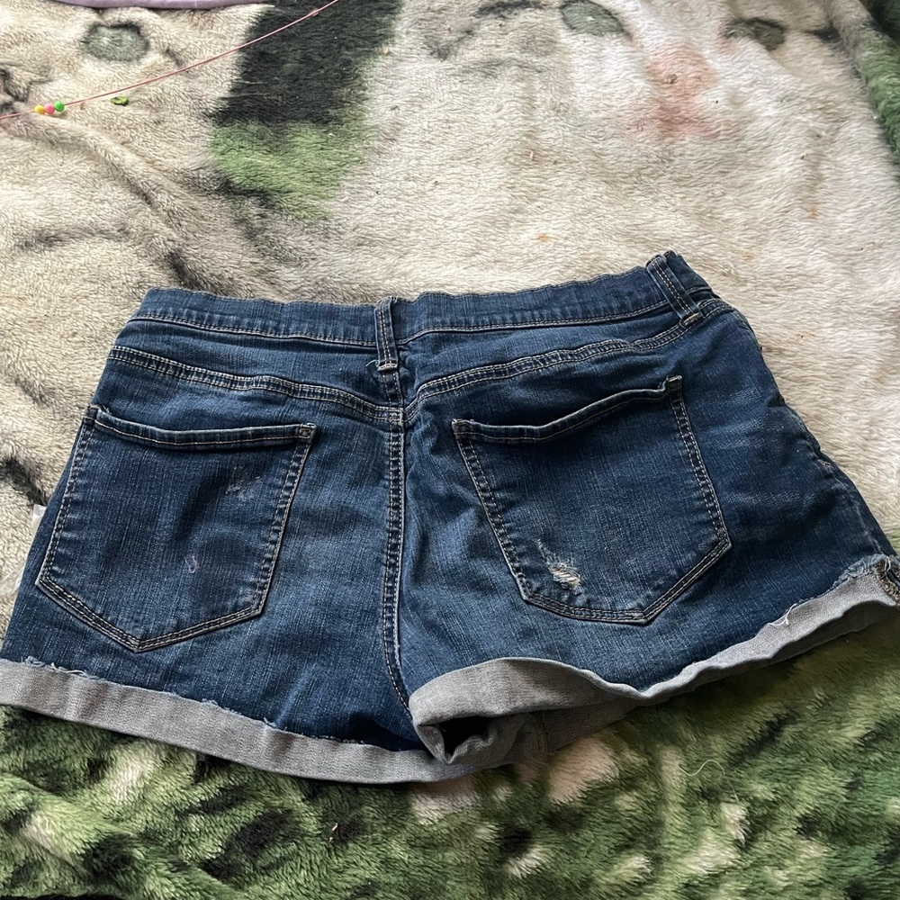 Mudd Flex Stretch High Rise Woman’s Shortie Distressed Dark Blue Jean Shorts 15 - Picture 4 of 10